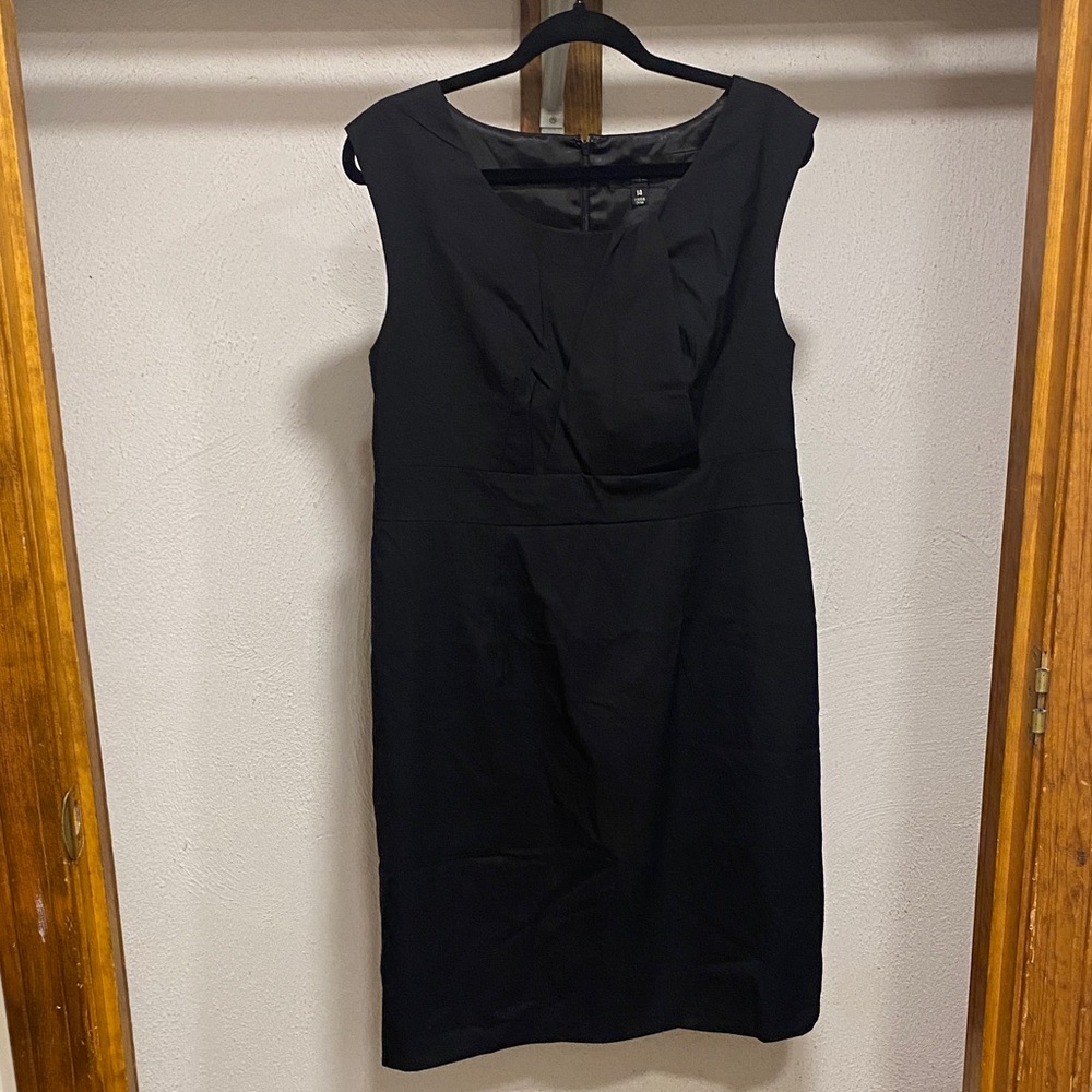 Chic Black Midi Dress